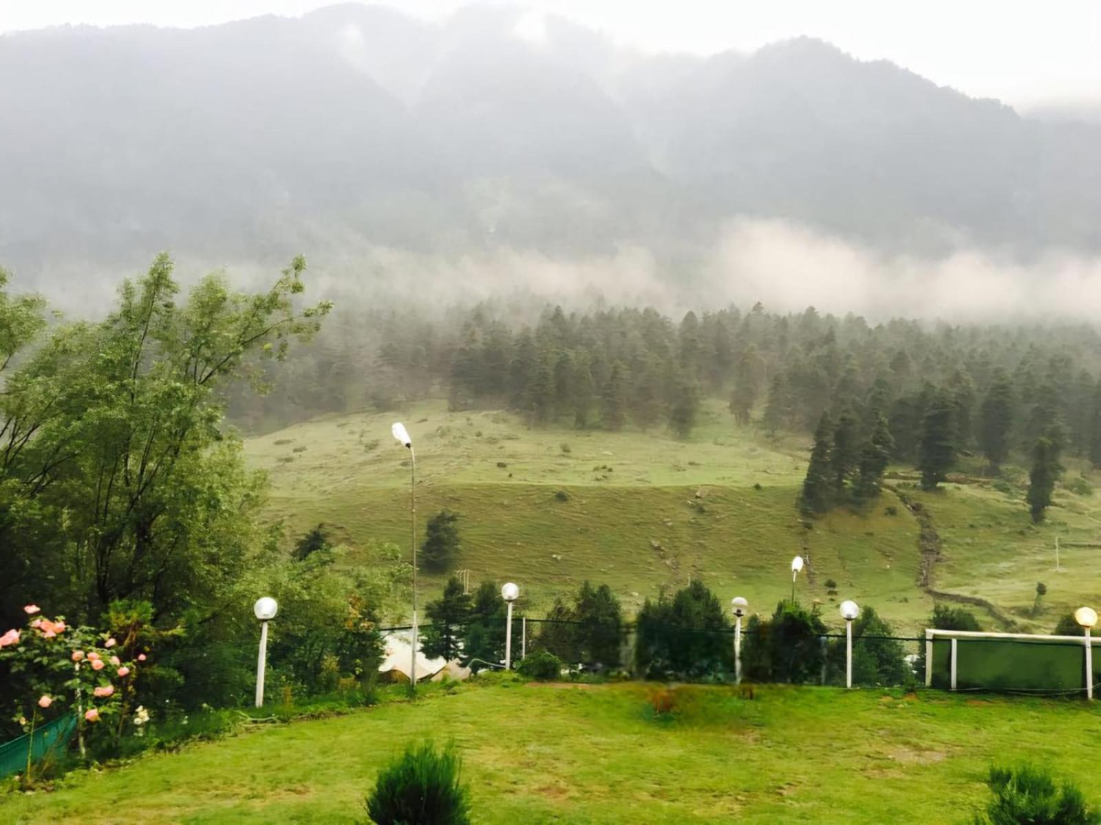 The Pinus Resort Pahalgām Exteriör bild