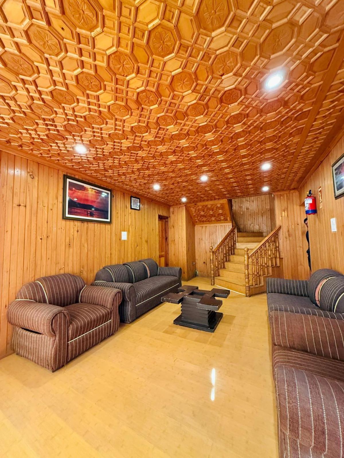 The Pinus Resort Pahalgām Exteriör bild