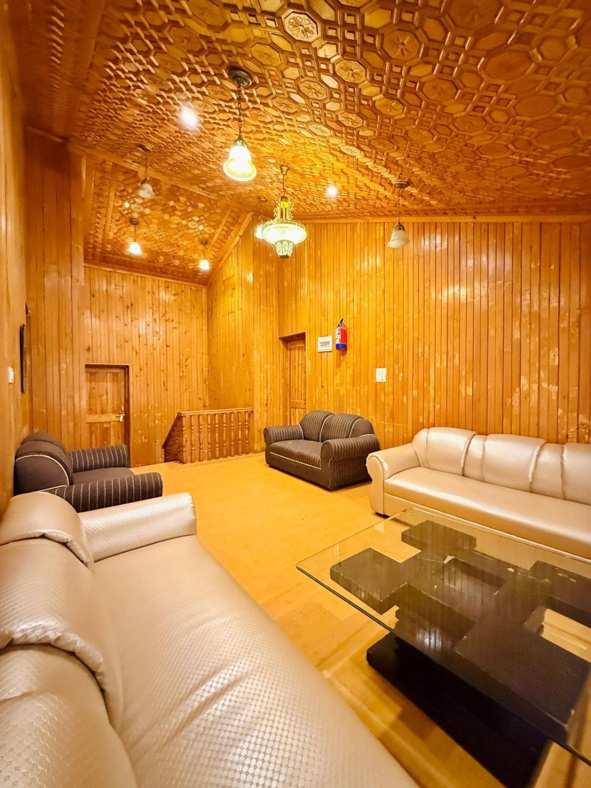 The Pinus Resort Pahalgām Exteriör bild