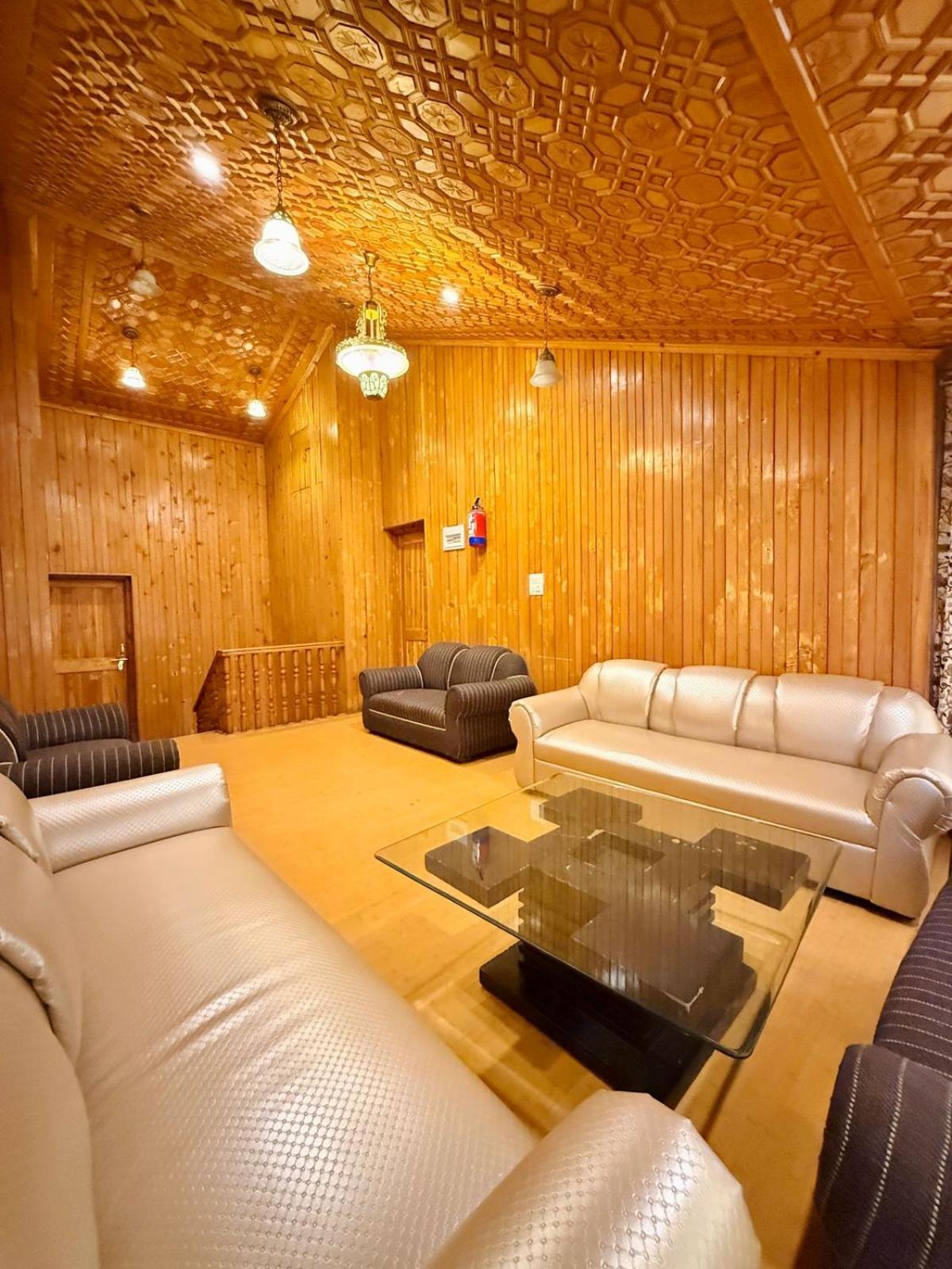 The Pinus Resort Pahalgām Exteriör bild